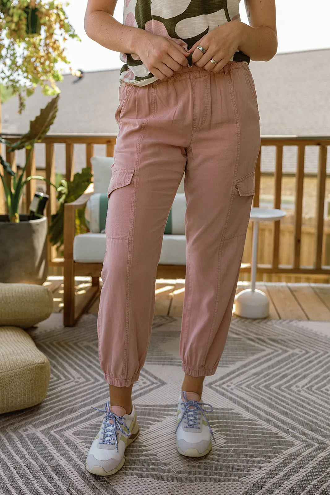 Relaxed Rebel Smokey Rose