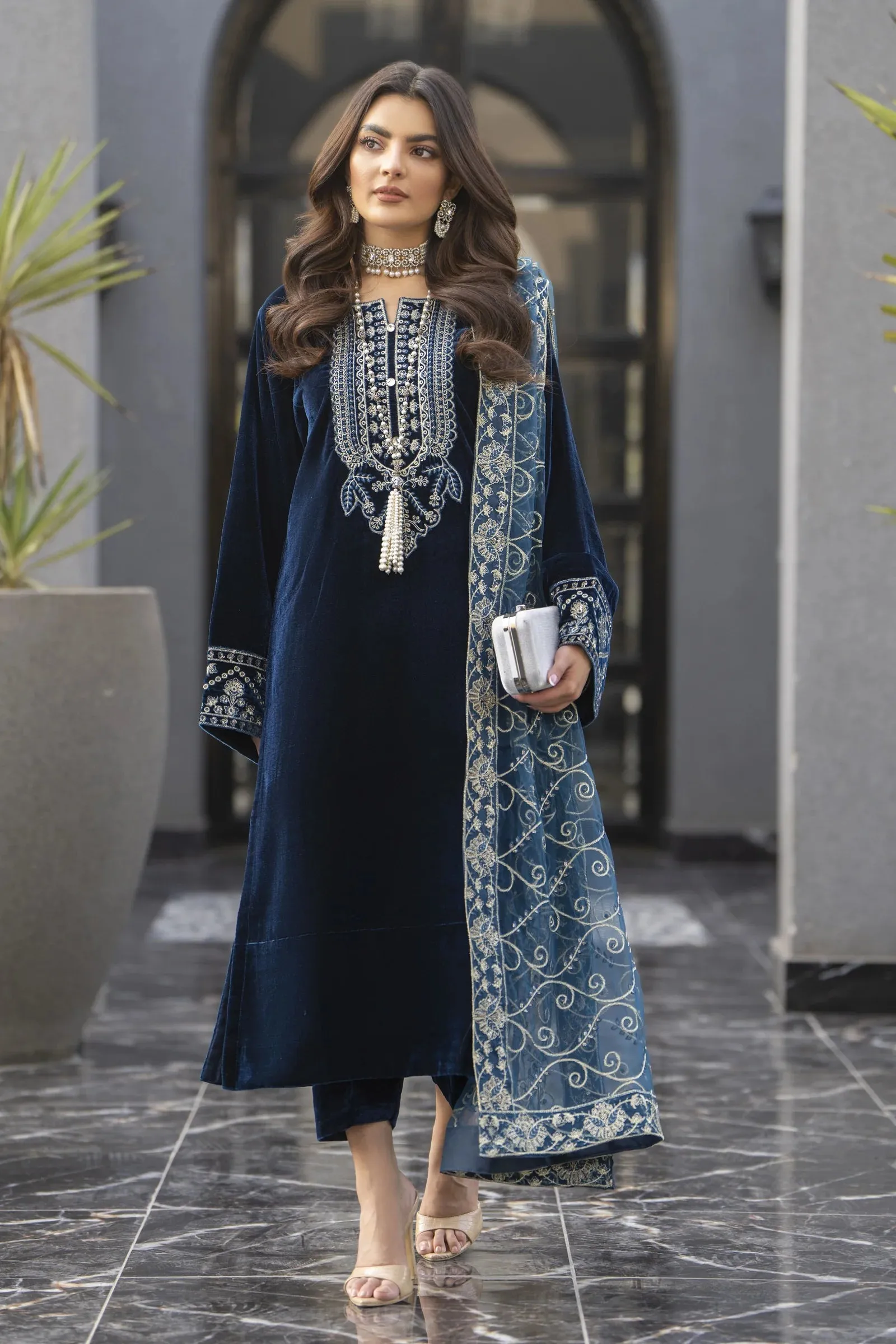 Velvet Noir Womenswear by Aleezay  VNA3