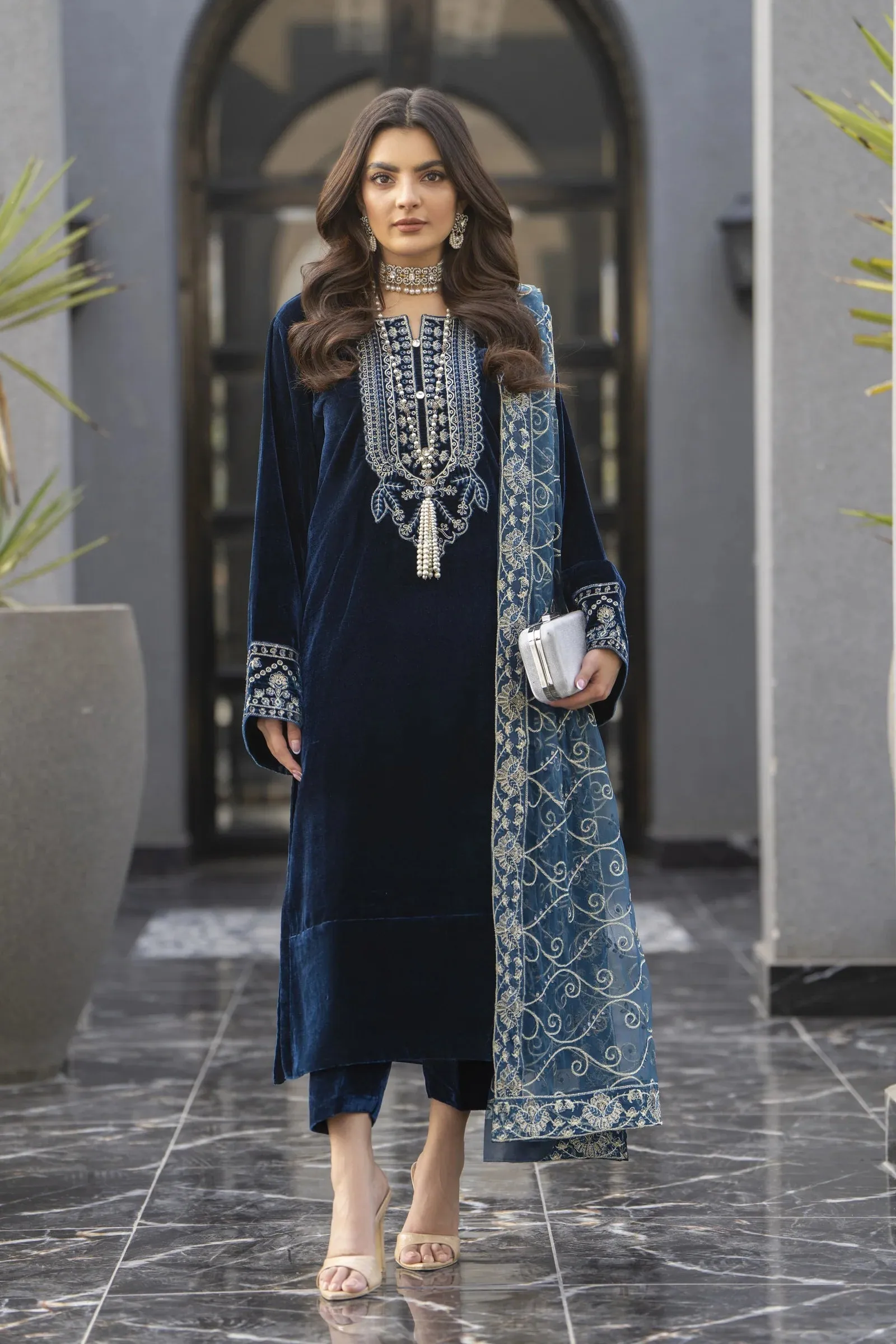 Velvet Noir Womenswear by Aleezay  VNA3