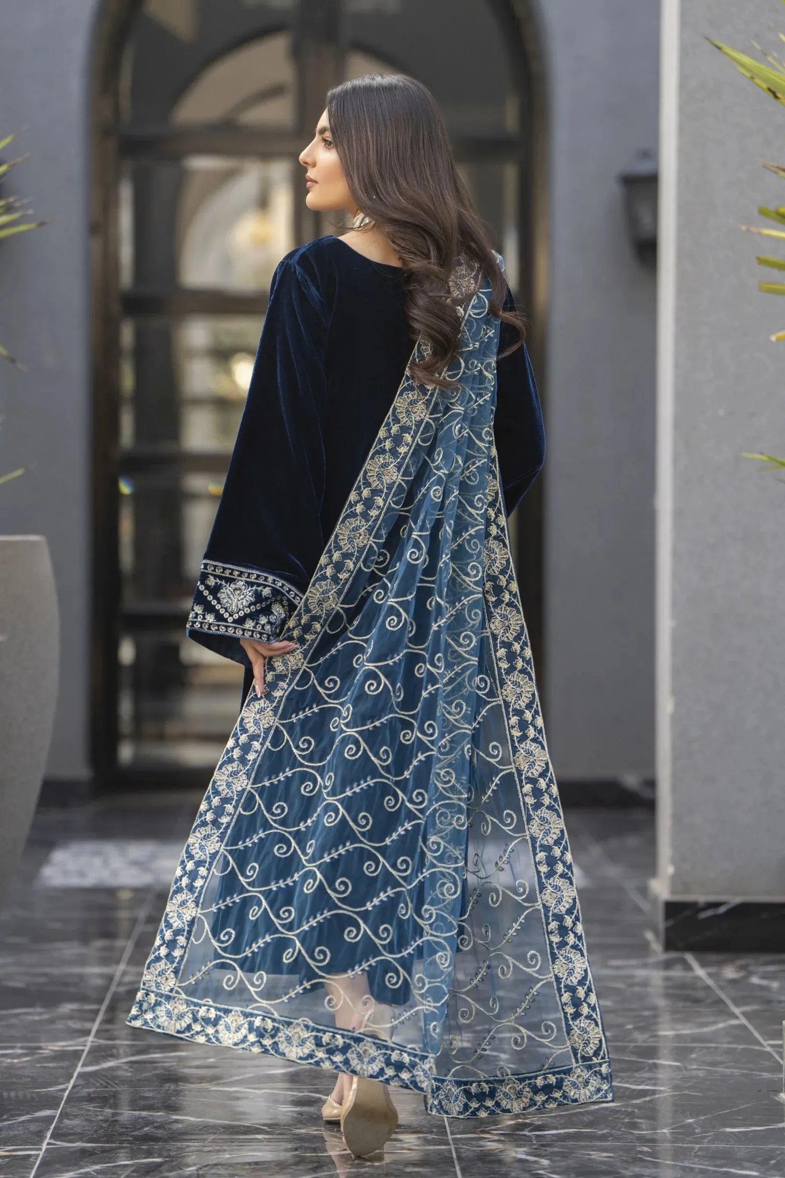 Velvet Noir Womenswear by Aleezay  VNA3